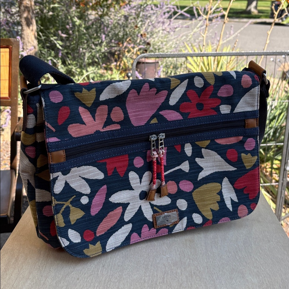 Fossil Navy Canvas Bag with Tan Accents